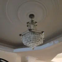 لوستر و میز ناهارخوری و ۴تا صندلی|میز و صندلی غذاخوری|لاهیجان, مهرگان|دیوار