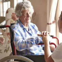 پرستار جهت خانم سالمند هوشیار با اسکان مستقل