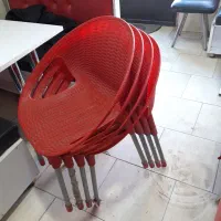 ۴عدد صندلی و چمن مصنوعی|کافیشاپ و رستوران|هشتگرد, شهرک اداری|دیوار