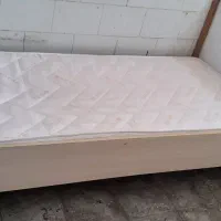 تخت و تشک سالم