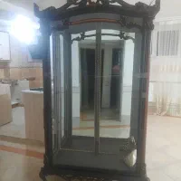 ویترین قهوه ای در حد نو