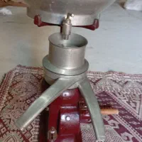 خامه گیر دستی یا همان ماشین شیر
