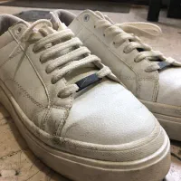 کتونی سفید زارا