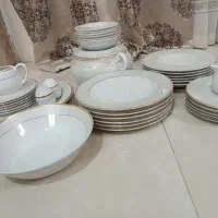 چینی 24 نفره دور طلا|ظروف سرو و پذیرایی|قم, آزادگان|دیوار