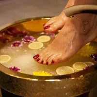 پدیکور(کفسابی ‌پارافین تراپی )