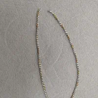 یک زنجیر گردنی خوشگل و رنگ ثابت مفت مفت پوللازمم