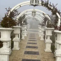 سرایدار و باغبان