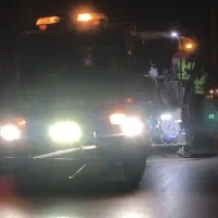 خاور با دستگاه خط کشی