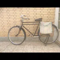 دوچرخه فونیکس و میز کار