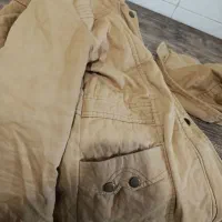 پالتو|لباس|صحنه, |دیوار