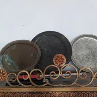 بوفه برنجی باتمام وسایل عتیقه داخلش