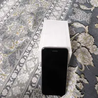 اپل iPhone 6 با حافظهٔ ۱۶ گیگابایت