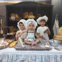 خانم جوان برای همکاری کارهای منزل