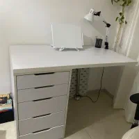 میز تحریر سفید نو