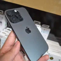 ۱۶ پرو با ریجستر