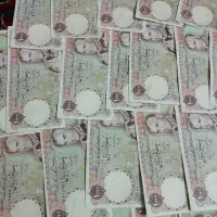 ۸۰ برگ اسکناس شاهی ۱۰۰۰ ریالی درحد تمیز