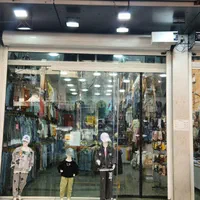 فروشنده خانم