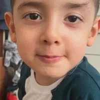 استخدام پرستار در منزل نگهداری ۲ کودک ۴ و ۷ ساله
