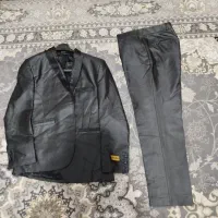 کت شلوار‌ مشکی براق مدل Dorati
