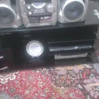 میز تلویزیون شیشه ای