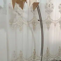 آباژور ایستاده