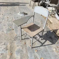 صندلی دانش آموزی در حد نو