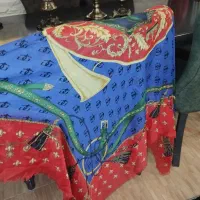 مقداری شال و روسری قواره بزرگ|لباس|ارومیه, |دیوار