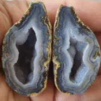 سنگ های اصل|کلکسیون اشیاء عتیقه|اصفهان, دانشگاه اصفهان|دیوار