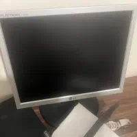دو عدد کیس و یک مانیتور
