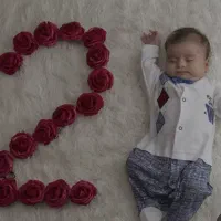 استخدام پرستار نوزاد ۲ ماهه (کمک مادر)