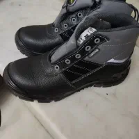 مشتری تماس کفش کار نو سایز 42و43
