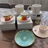 تعدادی ماگ نو با جعبه