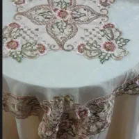 میزخاطره به همراه ۲عدد رومیزی سِت کاملا سالم