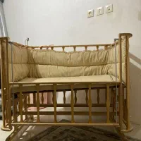 تخت کنارمادر