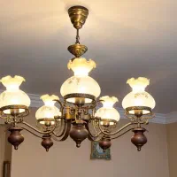 لوستر پنج شعله در حد نو نوبل به همراه دو دیوارکوب