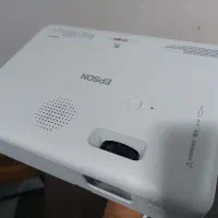 ویدئو پروژکتور اپسون پایه سقفی پرده اسکوپ برقی