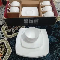 یک دست فنجان نعلبکی و پیش دستی