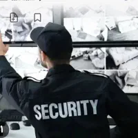 استخدام نگهبان( بازنشسته) برای پاساژ