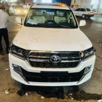 تویوتا لندکروز