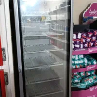 یخچال با قفسه و اجناس زیر قیمت بازار