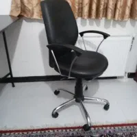 صندلی چرخدار اداری درحدنو و میزکارتاشو
