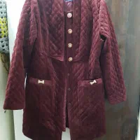 پالتو زنانه سایز ۴۸ مخمل زرشکی درحدنو