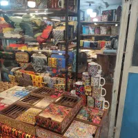 فروشنده خانم