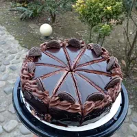 سفارش کیک و کوکی و دسر پذیرفته میشود