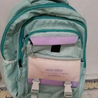 کیف مدرسه|کیف، کفش، کمربند|بومهن, |دیوار