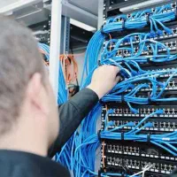 خدمات شبکه، سرور و پشتیبانی IT در قم