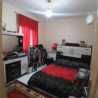 تخت دو نفره و به همراه میز آرایش