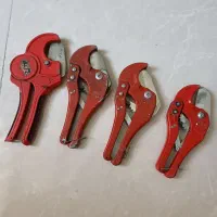 قیچی لوله بر نیاز به تعمیر
