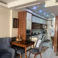 ۸۰متر نماسنگ طبقه دوم آسانسوردار بلوار آموزگارقانع
