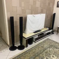 سینما خانگی با میز تیوی
